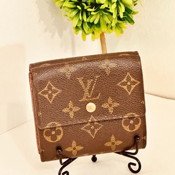 Louis Vuitton Monogram Elise Bifold wallet In good condition no sticky no odors. - Picture 1 of 12